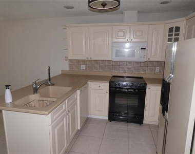 525 Moreno Circle Ne - Photo Thumbnail 7