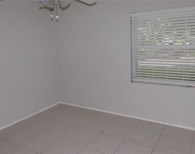 525 Moreno Circle Ne - Photo Thumbnail 15