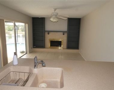 525 Moreno Circle Ne - Photo Thumbnail 9