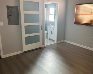 1153 Rue Des Rois - Photo Thumbnail 17
