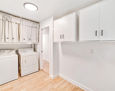 4413 W Rogers Avenue - Photo Thumbnail 27