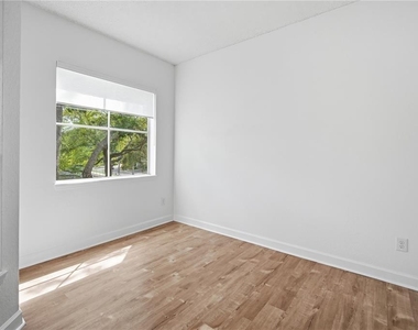604 Seascape Way - Photo Thumbnail 7