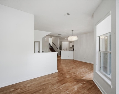 604 Seascape Way - Photo Thumbnail 8