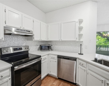 604 Seascape Way - Photo Thumbnail 12
