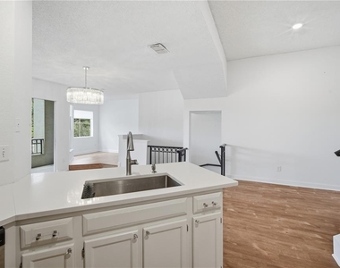 604 Seascape Way - Photo Thumbnail 13
