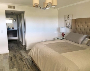 5000 Gulf Boulevard - Photo Thumbnail 14
