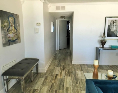 5000 Gulf Boulevard - Photo Thumbnail 12
