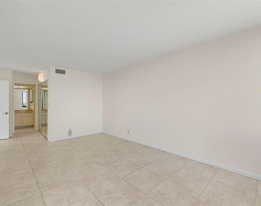 9425 Blind Pass Road - Photo Thumbnail 15