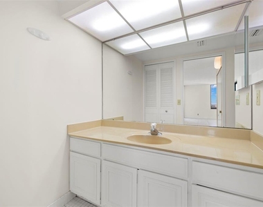 9425 Blind Pass Road - Photo Thumbnail 16