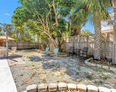 6892 Gulf Winds Drive - Photo Thumbnail 34