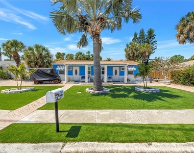 6892 Gulf Winds Drive - Photo Thumbnail 27