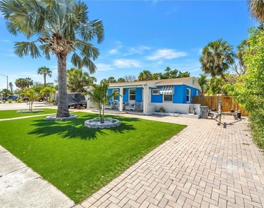 6892 Gulf Winds Drive - Photo Thumbnail 28