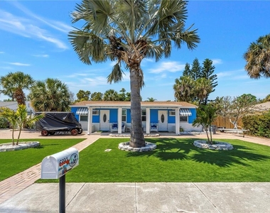 6892 Gulf Winds Drive - Photo Thumbnail 21