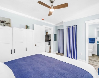 6892 Gulf Winds Drive - Photo Thumbnail 17