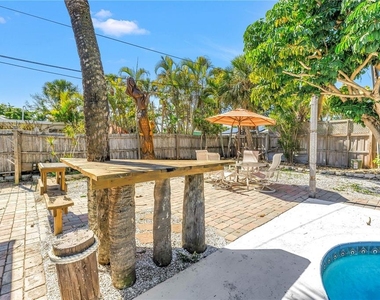 6892 Gulf Winds Drive - Photo Thumbnail 43