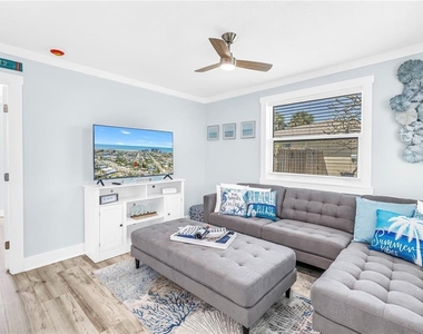 6892 Gulf Winds Drive - Photo Thumbnail 6