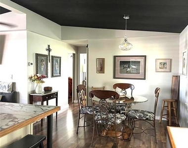 6456 Presidential Circle - Photo Thumbnail 4