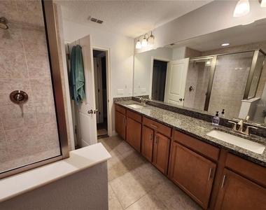 5514 Viola Lee Way - Photo Thumbnail 9