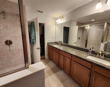 5514 Viola Lee Way - Photo Thumbnail 15