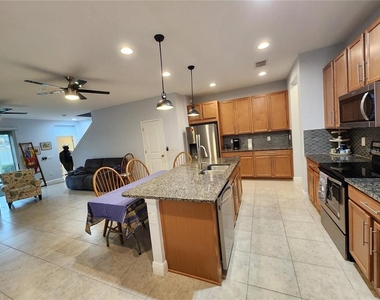5514 Viola Lee Way - Photo Thumbnail 2