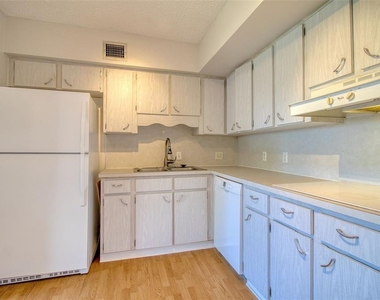 2450 Canadian Way - Photo Thumbnail 16