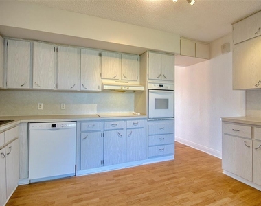 2450 Canadian Way - Photo Thumbnail 18