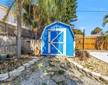 6892 Gulf Winds Drive - Photo Thumbnail 20