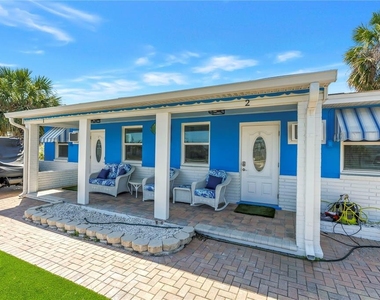 6892 Gulf Winds Drive - Photo Thumbnail 9