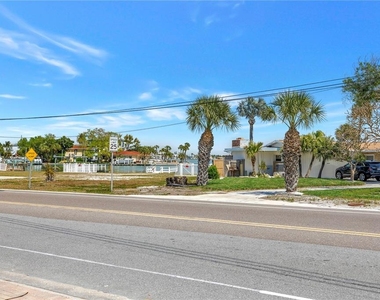 6892 Gulf Winds Drive - Photo Thumbnail 48