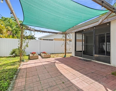 2715 63rd Terrace N - Photo Thumbnail 19