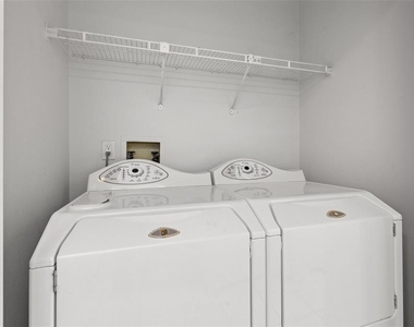 2715 63rd Terrace N - Photo Thumbnail 13