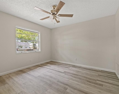 2715 63rd Terrace N - Photo Thumbnail 14