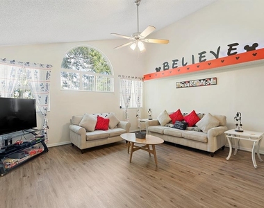 2735 N Poinciana Boulevard - Photo Thumbnail 2