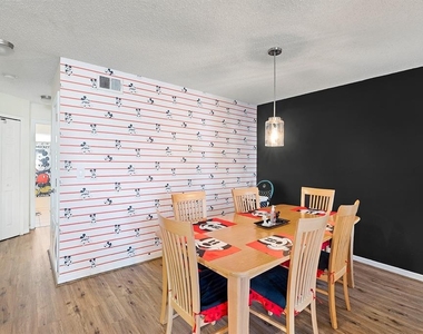 2735 N Poinciana Boulevard - Photo Thumbnail 5
