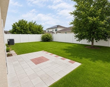 433 Sardinia Circle - Photo Thumbnail 9