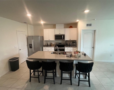 3329 Aruba Way - Photo Thumbnail 5