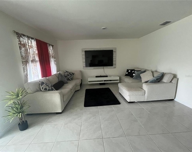 3329 Aruba Way - Photo Thumbnail 4