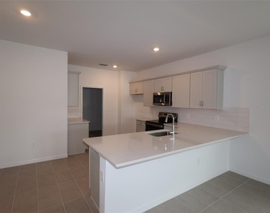 9117 Optimist Way - Photo Thumbnail 6