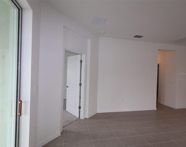 9117 Optimist Way - Photo Thumbnail 9