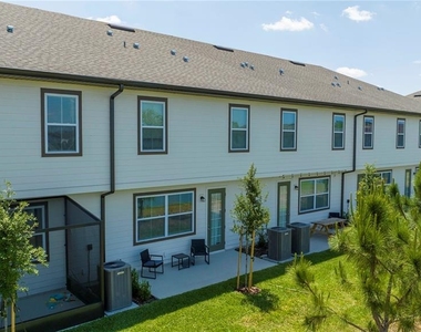 686 Longboat Drive - Photo Thumbnail 39