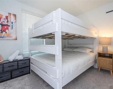686 Longboat Drive - Photo Thumbnail 17