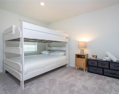 686 Longboat Drive - Photo Thumbnail 22