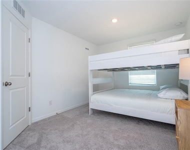686 Longboat Drive - Photo Thumbnail 32