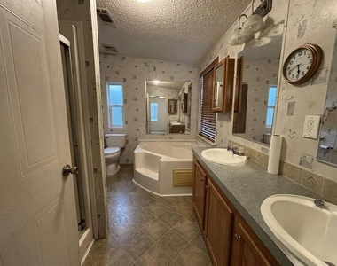 5320 Laurel Oak Drive - Photo Thumbnail 13