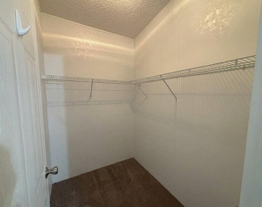 5320 Laurel Oak Drive - Photo Thumbnail 16