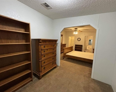 5320 Laurel Oak Drive - Photo Thumbnail 11