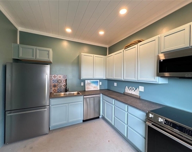 1575 Ne 100th Street - Photo Thumbnail 13