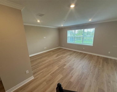 455 Winter Grove Boulevard - Photo Thumbnail 10