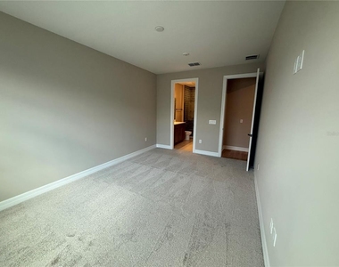 455 Winter Grove Boulevard - Photo Thumbnail 6