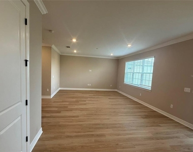455 Winter Grove Boulevard - Photo Thumbnail 12